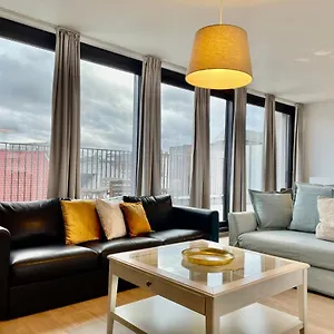 https://suitesrus-near-diamond-district.hotelsghent.com